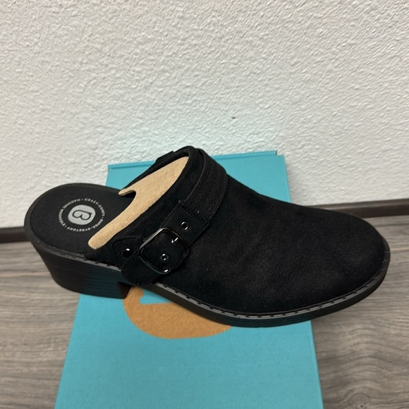 Bzees Women's Open Book Mule In Black Leather (WIDE) - Picture 4 of 8